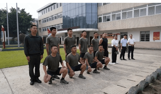 南充电子工业学校