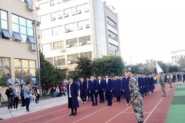 崇州市技工学校招生简章