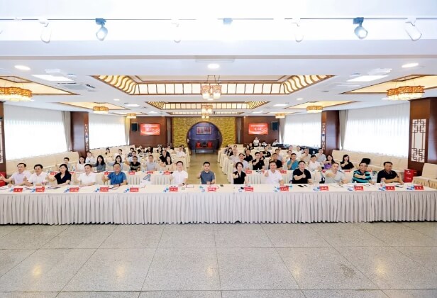 成都华商理工职业学校