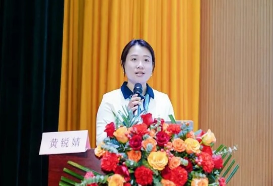 自贡旅游职高王