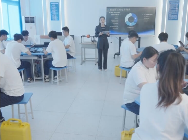 成都市技师学院