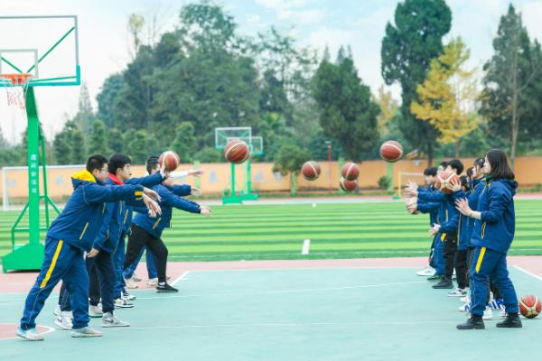 都江堰市领川实验学校办学优势