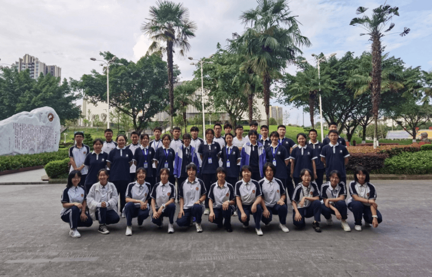 四川省成都市龙泉中学校 四川省成都市龙泉中学校