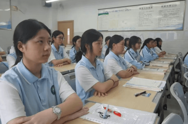 四川省宜宾卫生学校