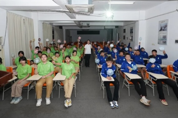 成都华商理工职业学校