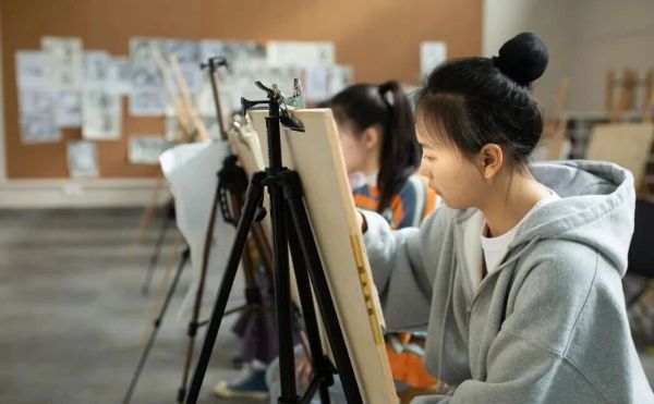 成都市文化艺术学校招生简章