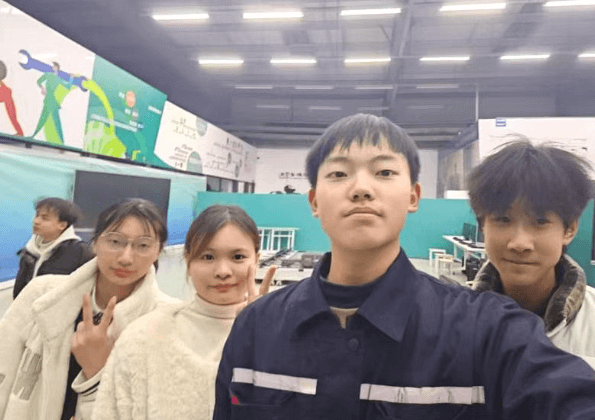 四川城市技师学院