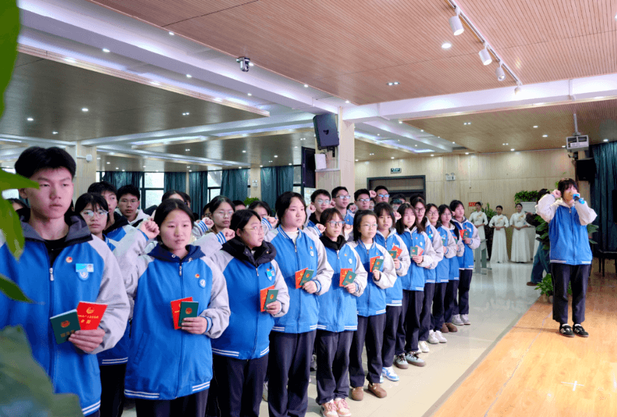 成都石化工业学校 成都石化工业学校