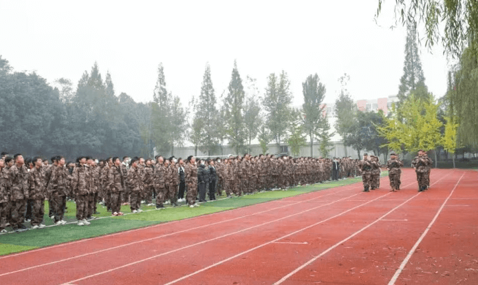 成都指南针职业技术学校